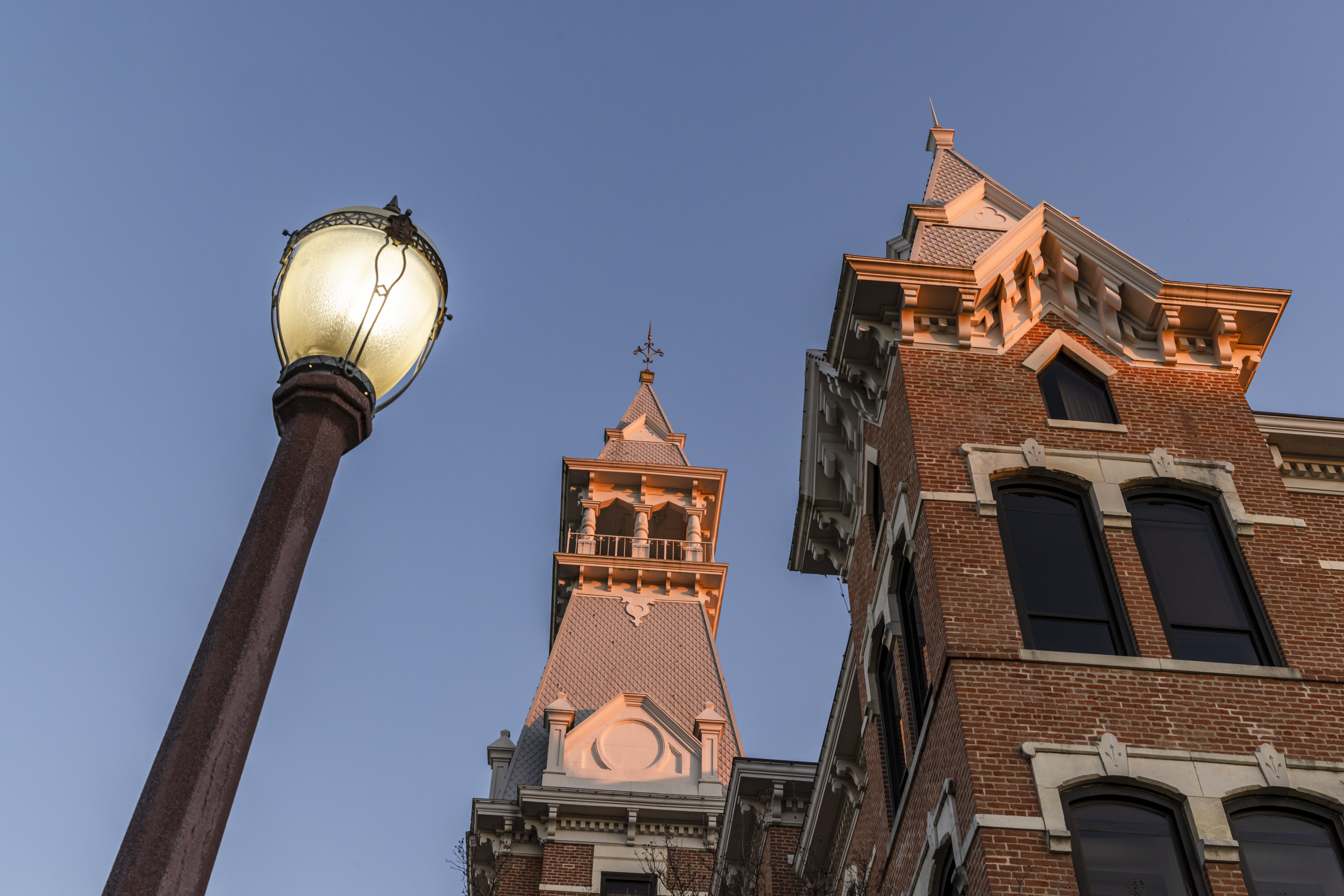 Burleson view in Baylor's campus; strong stone building with Art Deco embellishments